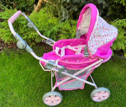 Kočiarik pre bábiky, 