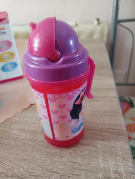 Fľaška na pitie so slamkou, 