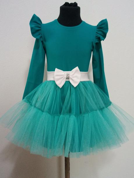 Šaty s tylovou sukňou, 56 - 158