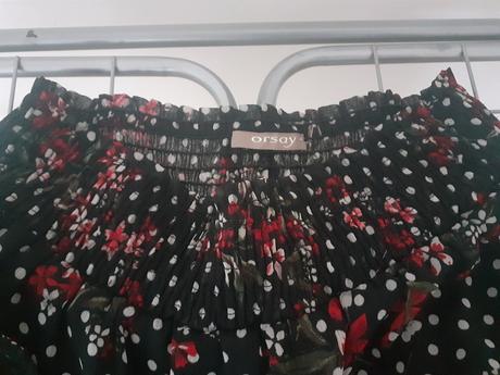 Dievcenska cierna sukna s kvetmi, orsay,164