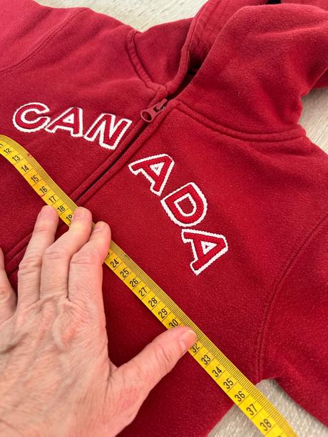 Mikina priamo canada, 116