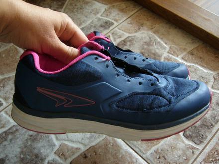 Pekné botasky z ccc, 36