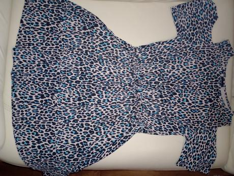 Ponúkam dievčenské šaty, bonprix,140