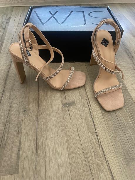 Sandále na opätku, wojas,36