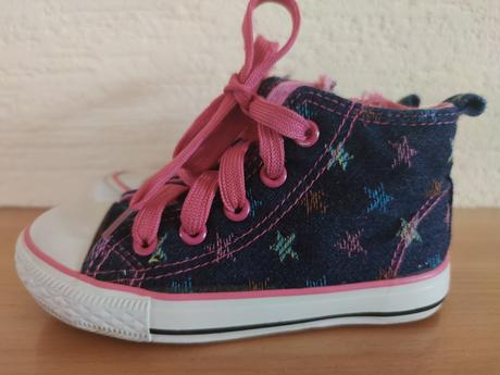 Tenisky, reserved,27