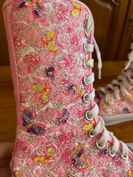 Vysoké vzdušné tenisky s motýľmi a trblietkami, camo,28