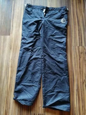Sustaky nike, l