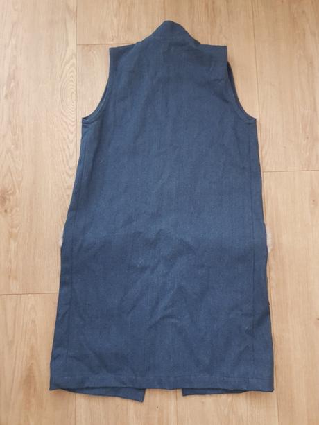 Dlhá jeansova vesta s kozusinkou, m / s