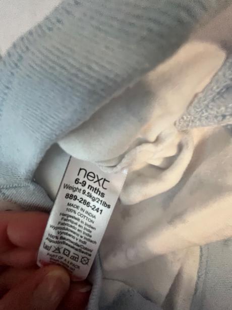 Body krátke 68, next,68