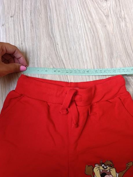 Chlapčenské červené kraťasy, sinsay,122
