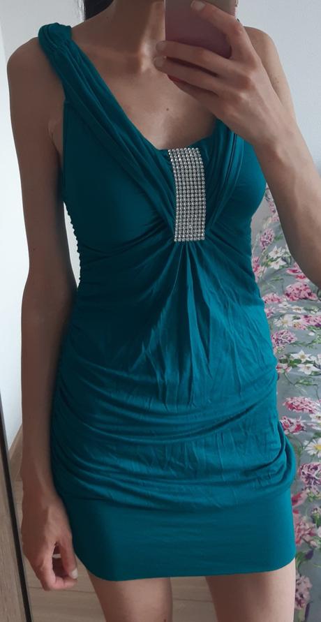 Smaragdovo-zelene saty, 