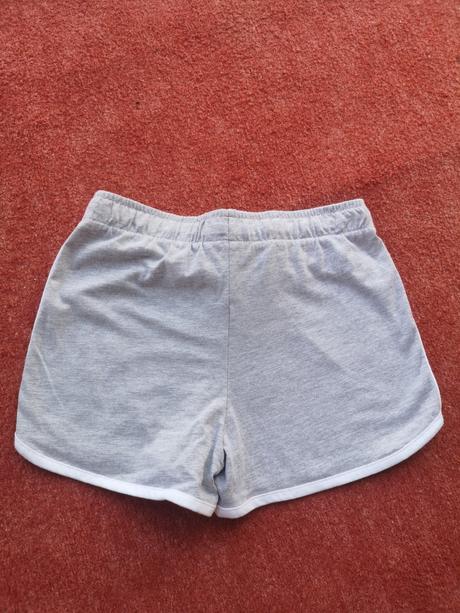 Primark dámske šortky veľkosť xs, primark,182 / 188 / xs