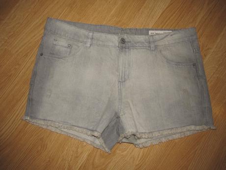 Šedé šortky v. 42, esmara,42