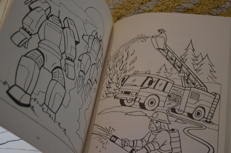 Veľké maľovánky a dino,