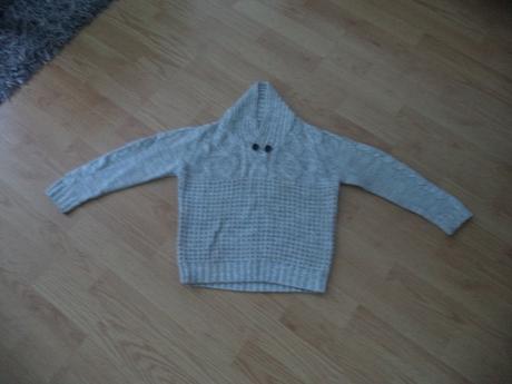 Sivý sveter, kenvelo,116