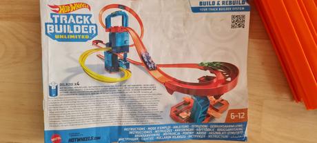 Hotwheels dráha track builder,