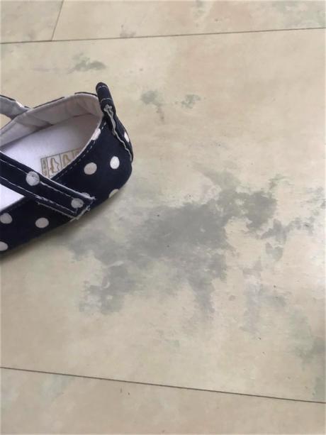 Bodkované topánočky, 19