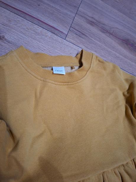 Krasna mikinka, next,110