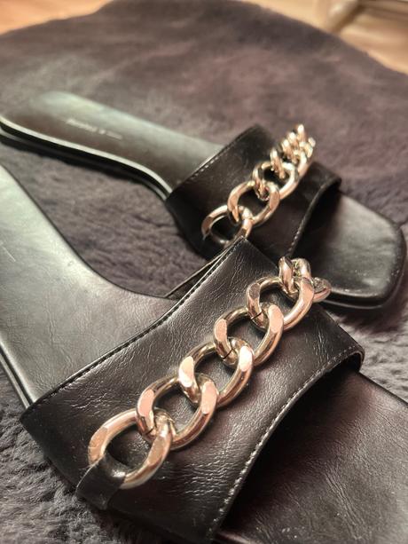 Bershka čierne hranaté kožene šľapky, bershka,38