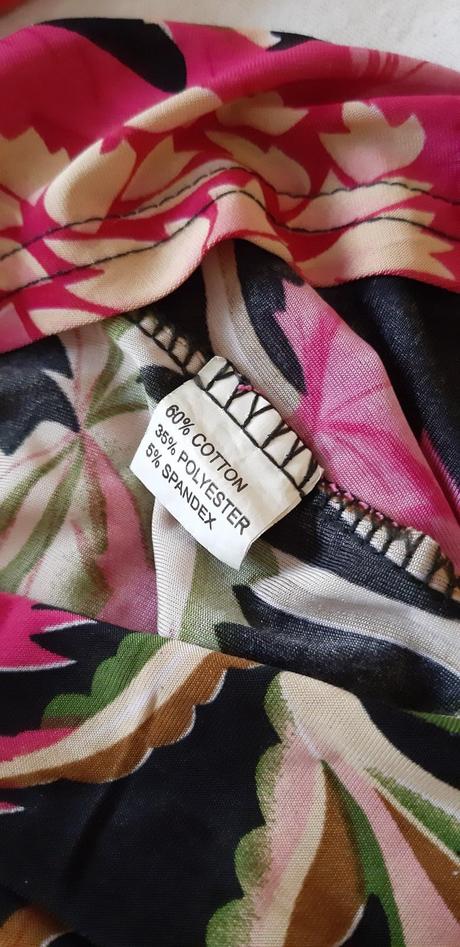 Letné kvetinové šaty, s