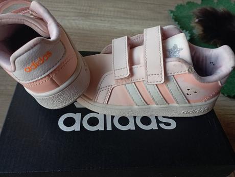 Adidas botasky, adidas,23