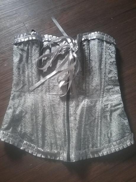 Brokátový korzet, m