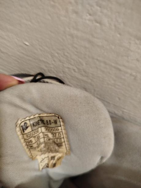 Kolieskové korčule, 37