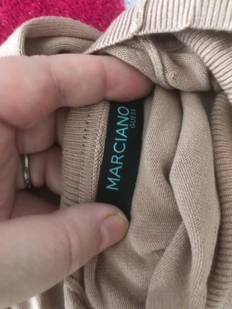 Rolak pleteny s kamienkami zn. guess, guess,s