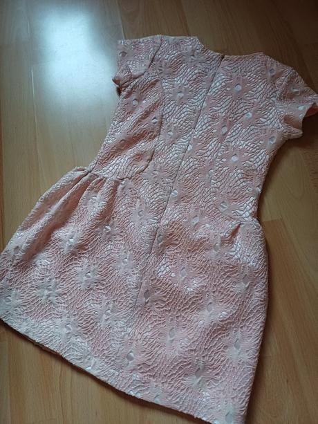 Elegantne šaty, 122