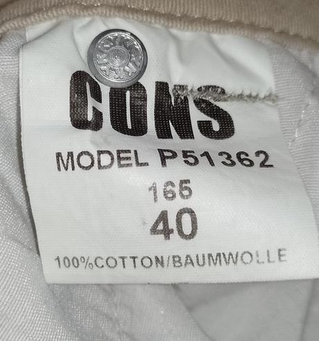 Predám dievčenské kraťasy zn. cons, xs