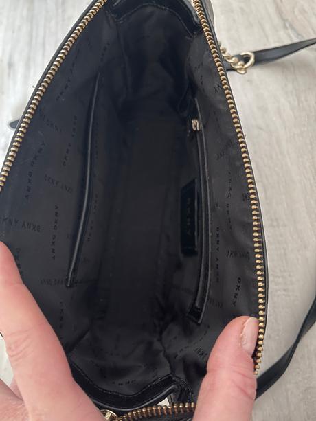 Dkny crossbody kabelka, koža, dkny