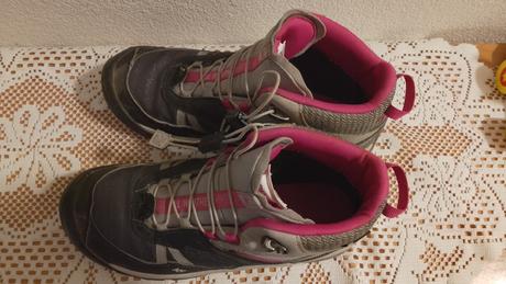 Turistické nepremokavé topánky, quechua,35