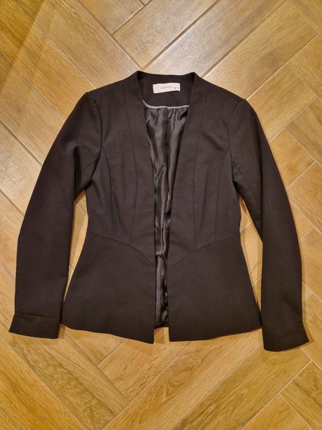 Hladké čierne sako nové, reserved,34 / xs
