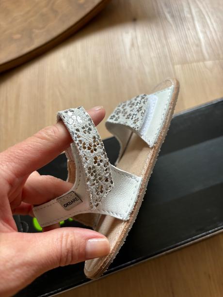 Sandalky ok bare mirrisa, 25