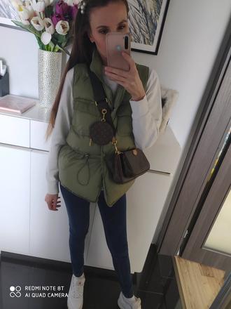 Zelená prešívaná vesta, s