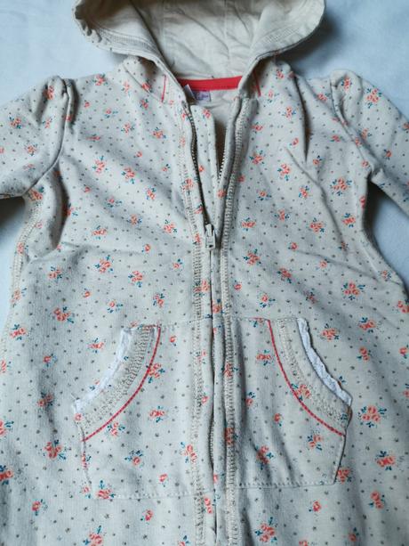 Teplákový overál s ružičkami, f&f,74