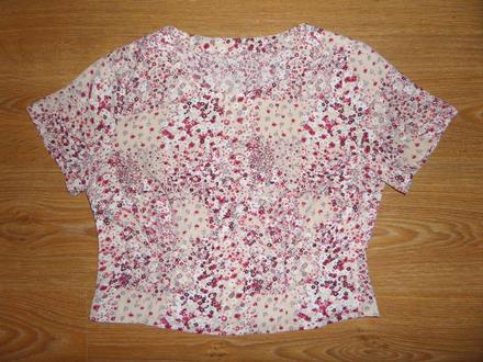 Blúzka s kvietkami, m