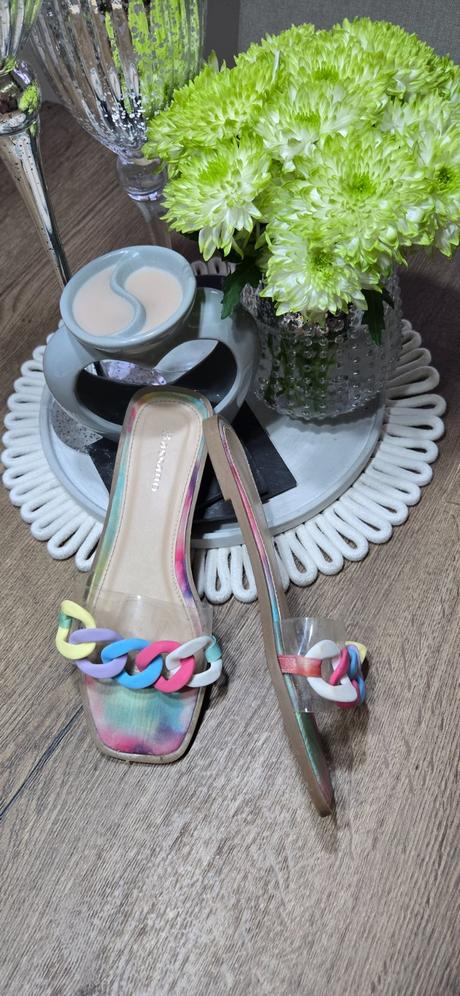 Farebné šľapky, 38