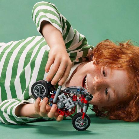 Lego technic motorka, 