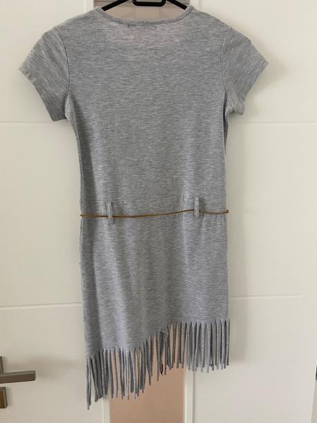 Kovbojské šaty, 140