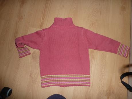 Dievčenský sveter, 116