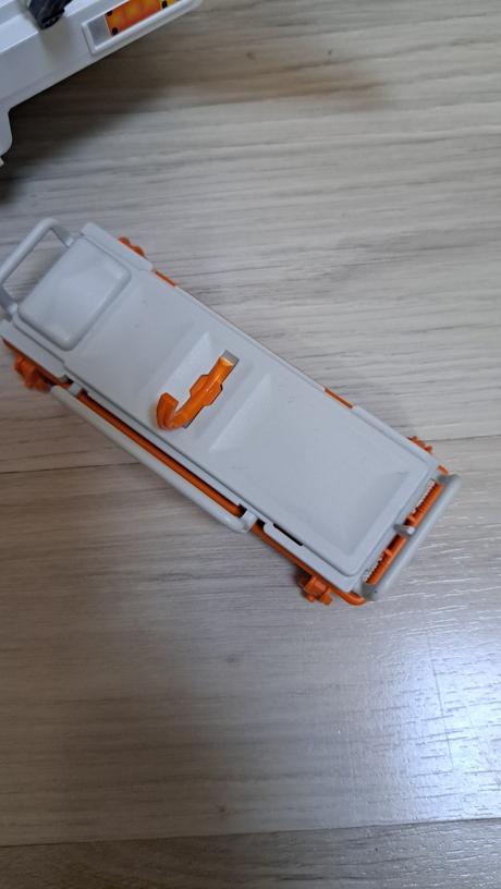 Sanitka- ambulancia bruder,
