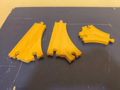 Koľajnice, depo, mosty, vláčiky, doplnky, 