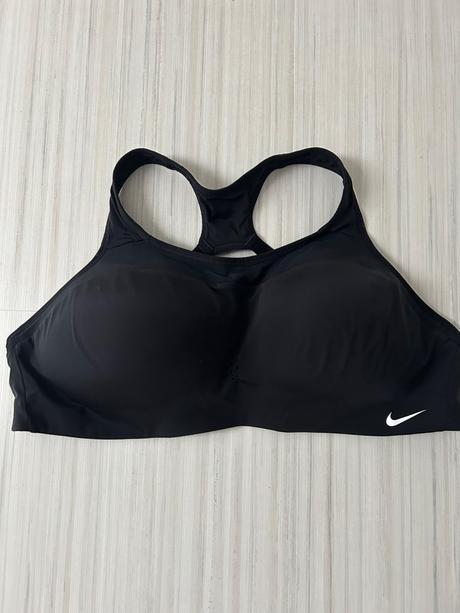 Nike sportova podprsenka, nike,90g