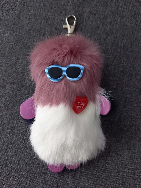 Kĺúčenka, prívesok - top stav, 