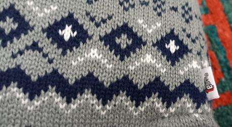 Teplučká čiapka s brnbolcami - nórsky vzor, 110