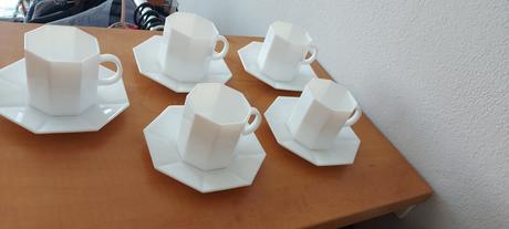 Porcelánová súprava šálok,