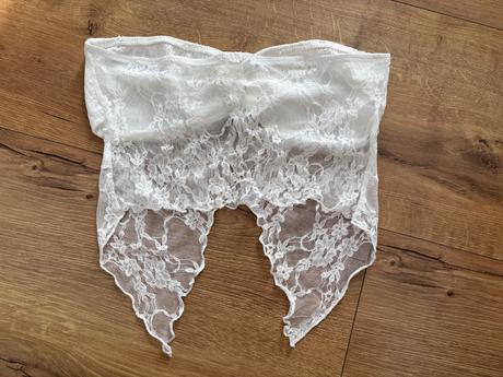 Biely čipkovaný top, s