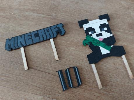 Drevený zápich na tortu minecraft panda,