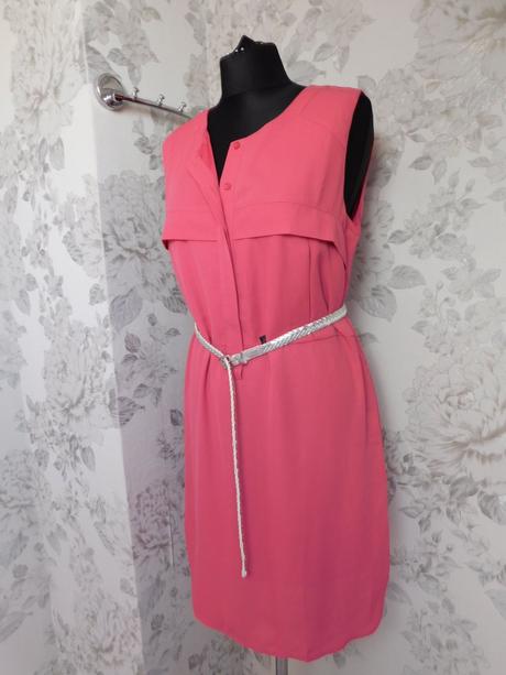 Pekne kvalitne trendy saty, 40